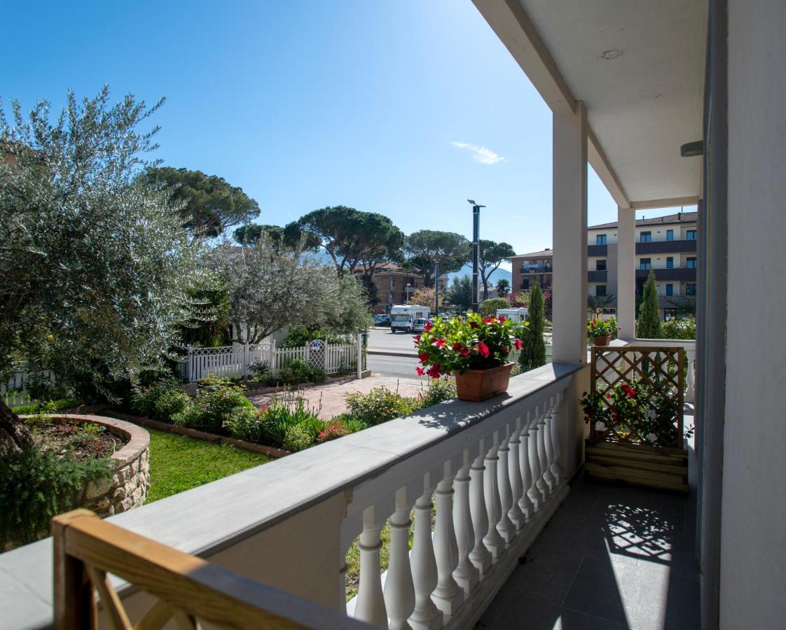 Villa Luce Assisi Rooms & Suites Εξωτερικό φωτογραφία