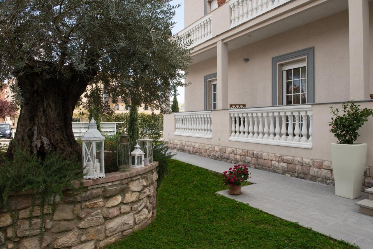 Villa Luce Assisi Rooms & Suites Εξωτερικό φωτογραφία